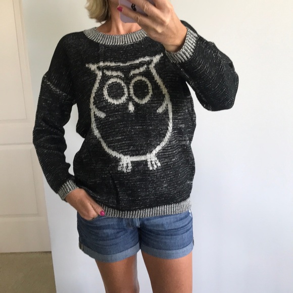 Black & White Owl Sweater - Picture 2 of 8